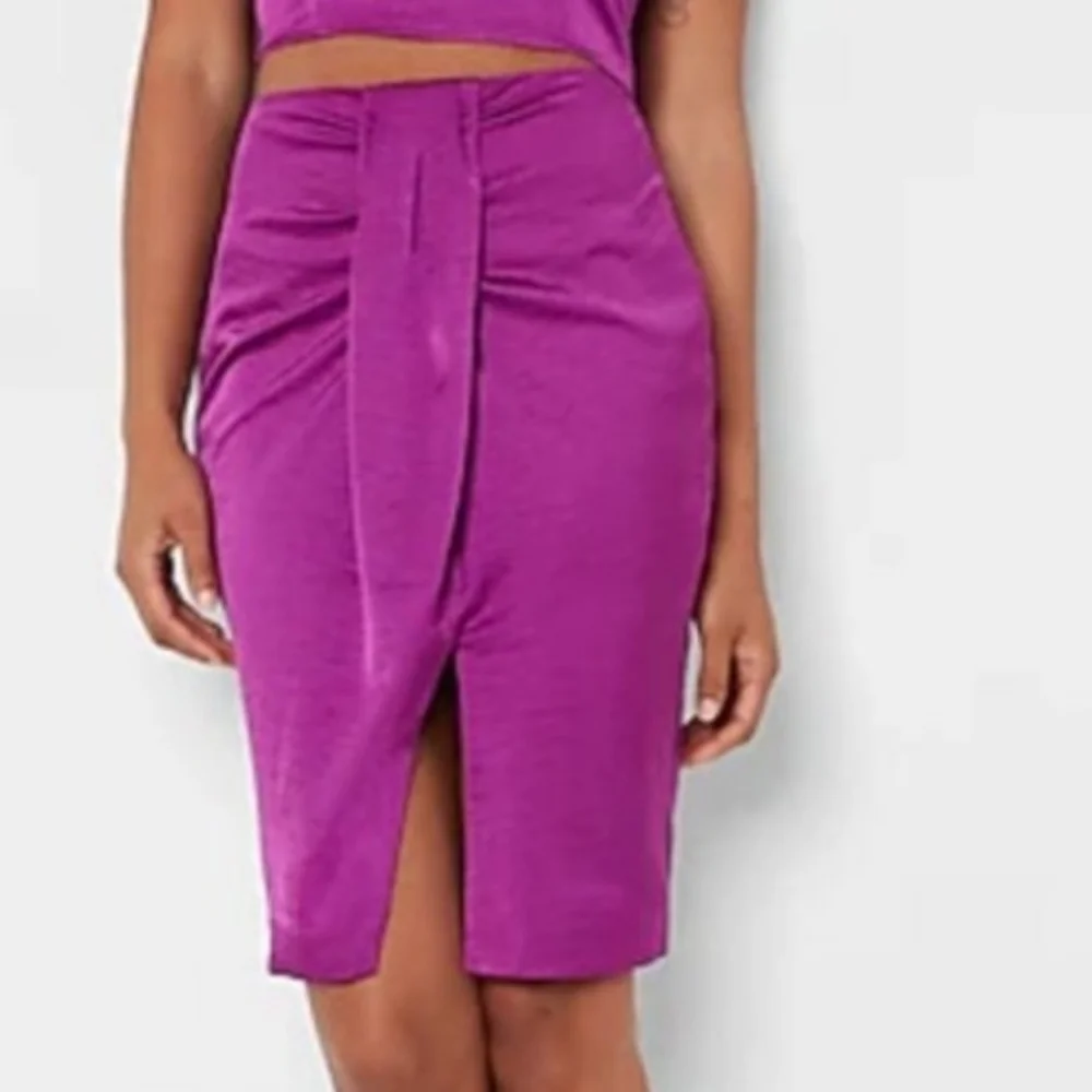 New Express High Waisted Draped Midi Skirt Purple Crush Satin Size 2